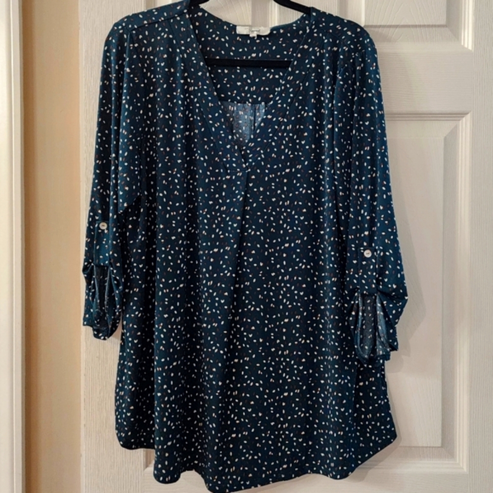 Patty Roll Tab Knit Top